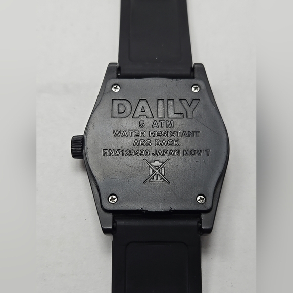 Mens Neff Daily Analog Quartz Watch All Black Silicon Band New Battery - Picture 9 of 10